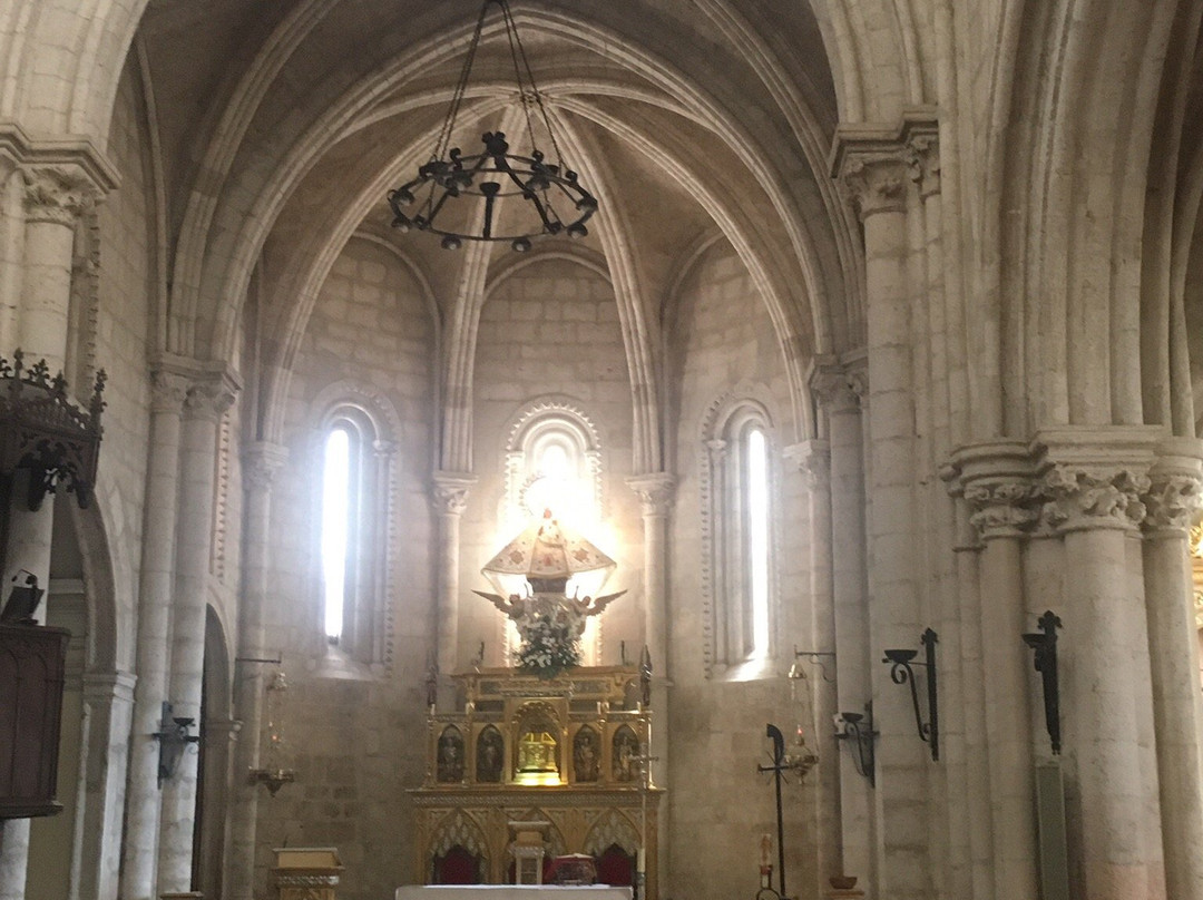Iglesia de Santa Maria de la Pena景点图片