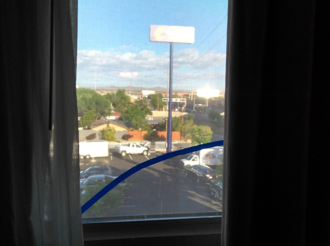 Comfort Inn & Suites Albuquerque Downtown主图