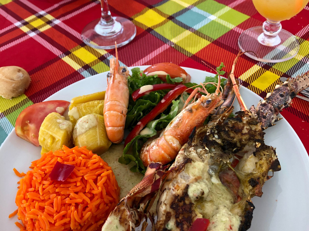 Port-Louis餐馆和美食-Chez Gigi Restaurant Au Coucher Du Soleil Port De Pêche