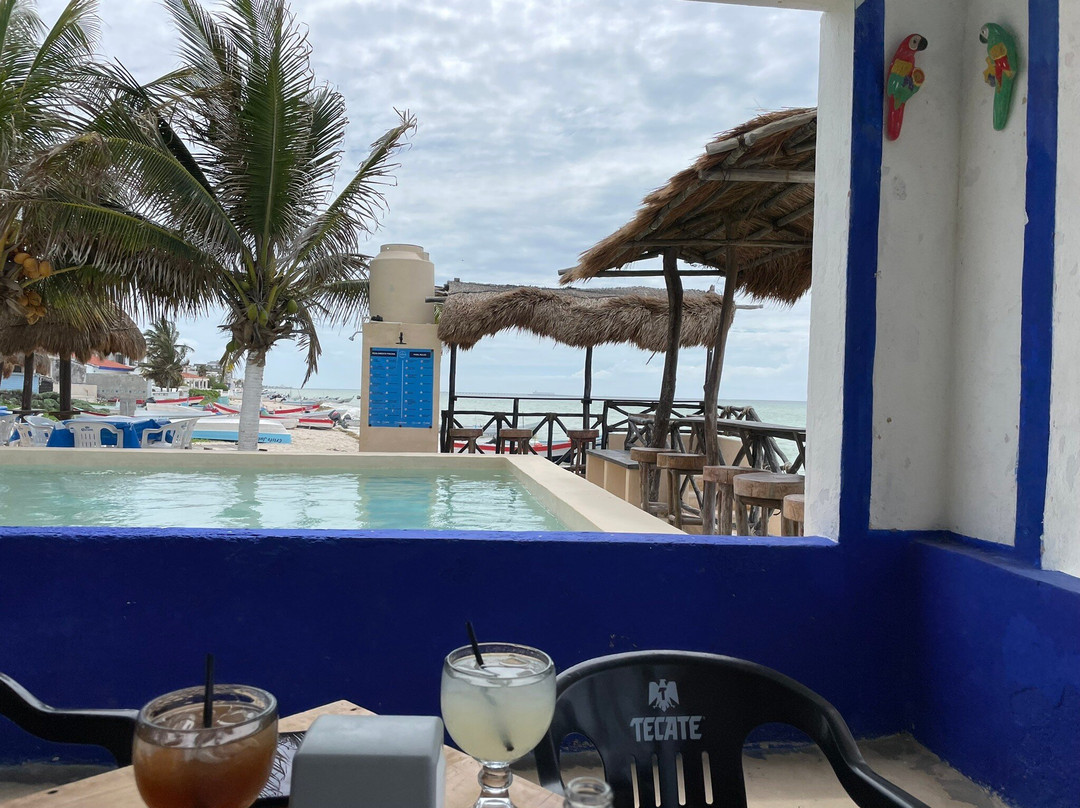 Vistamar Beach Cub & Restaurant