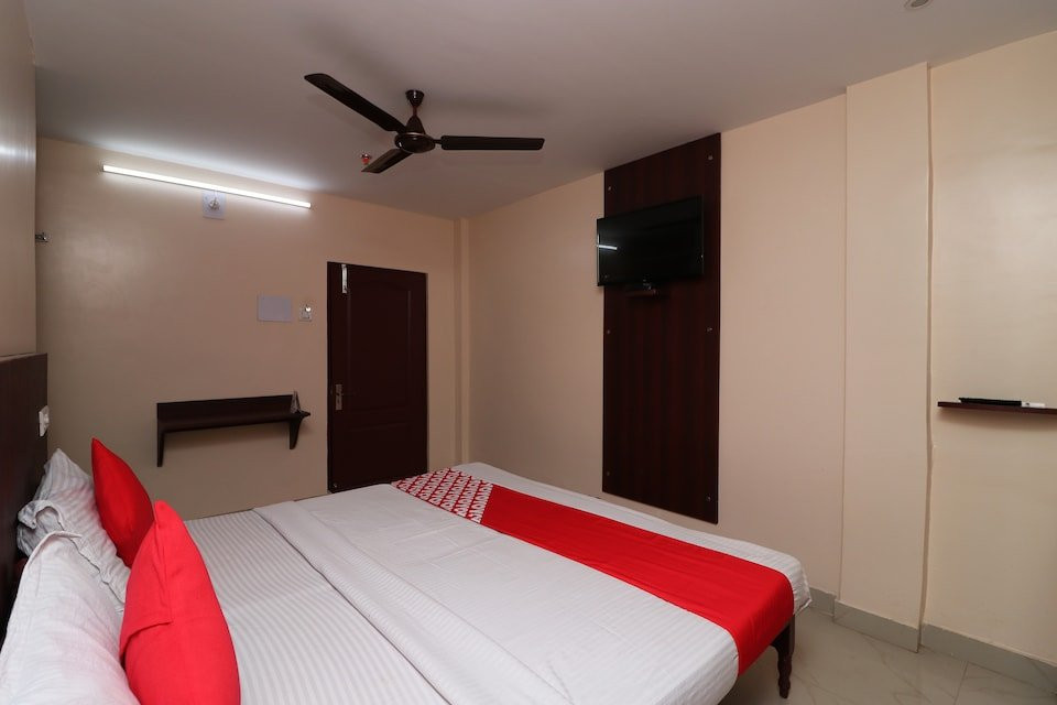 OYO Flagship 16553 Bhubaneshwar Railway Station主图