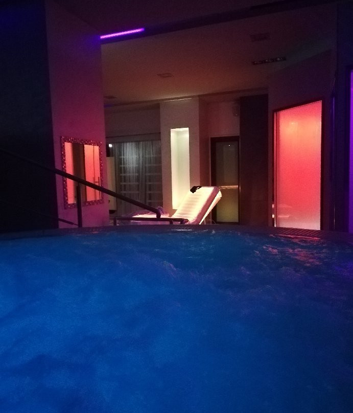 Charis Centro Benessere-洛科罗通多必去景点