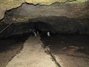 Siviri Cave-维拉港必去景点