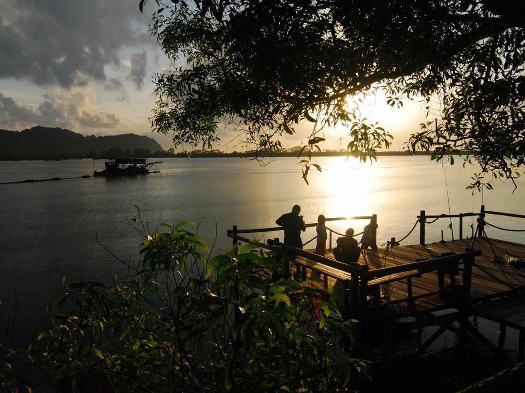 帕卡温比亚别墅度假酒店主图