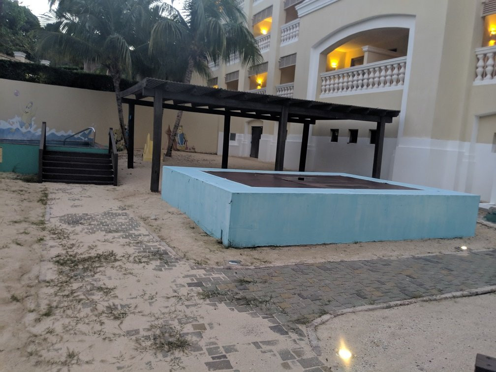 伊贝罗斯塔玫瑰堂海滩全包酒店主图