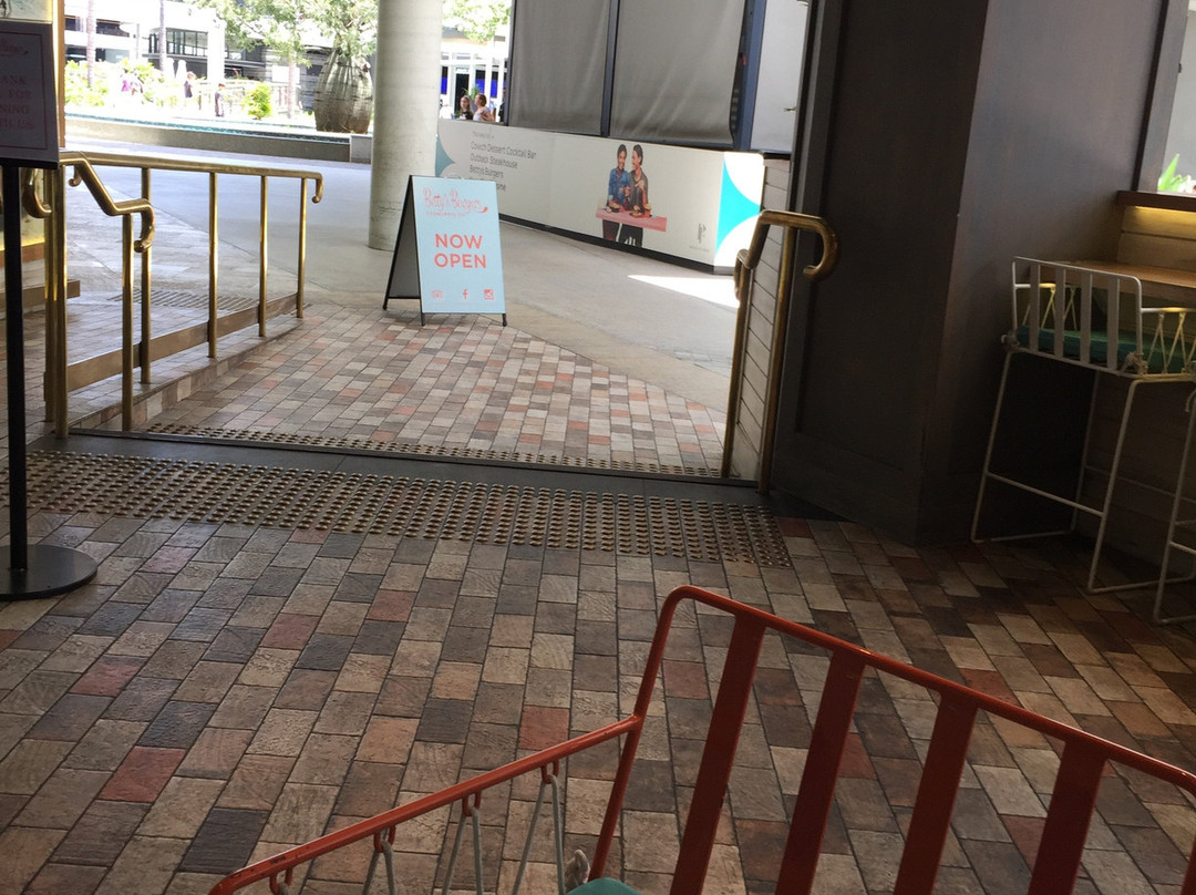 Mermaid Waters旅游景点-I Play Pacific Fair