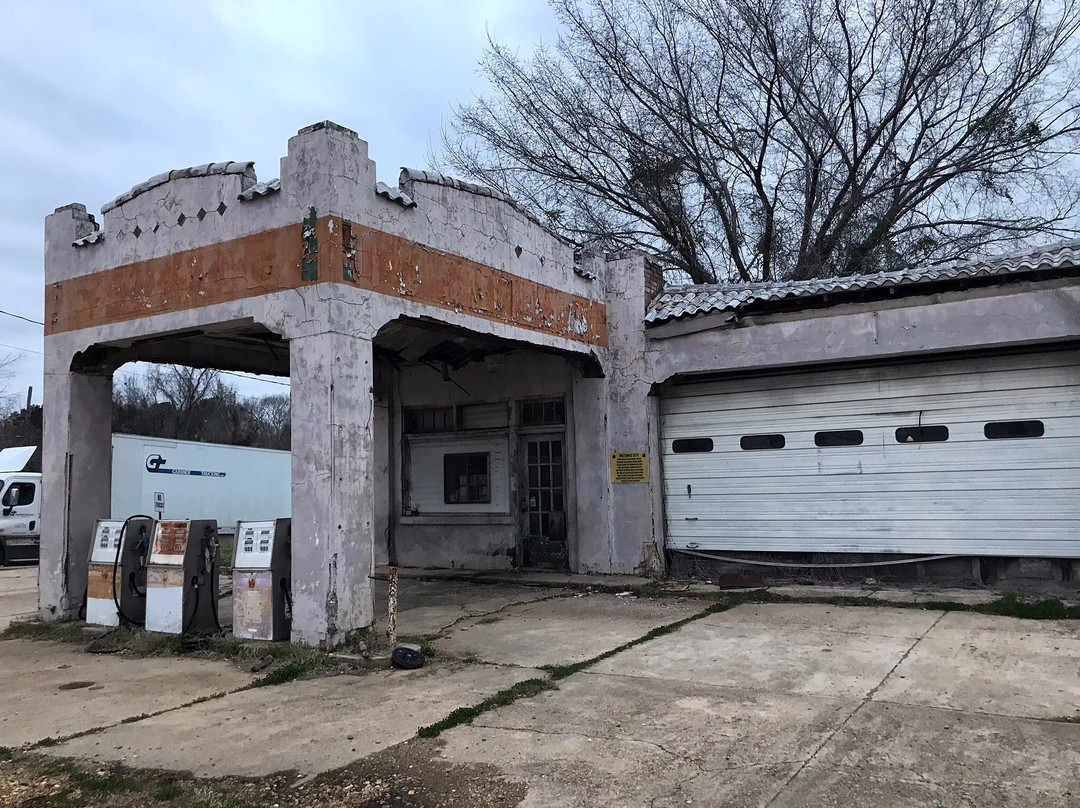 Historic Bonnie and Clyde Gas Station景点图片