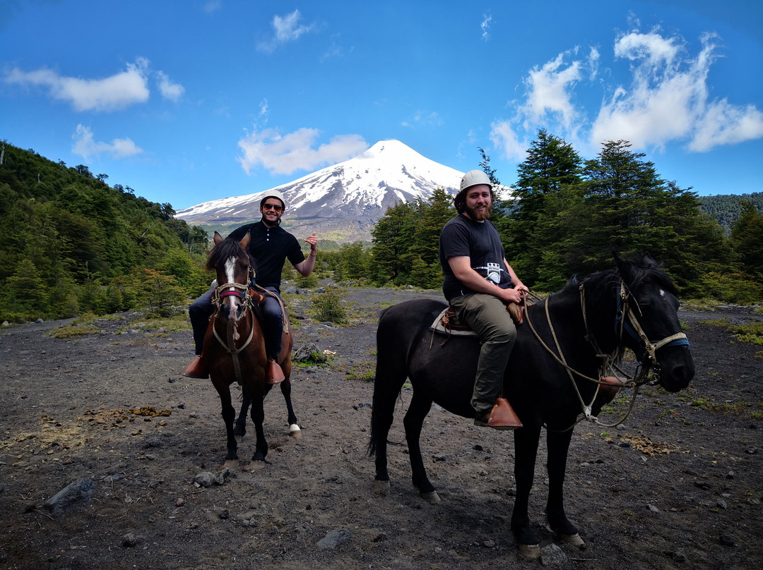 Cabalgatas Don German-普孔必去景点