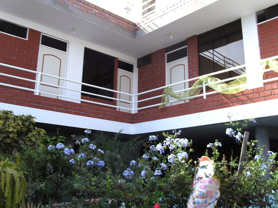 Hospedaje El Álamo