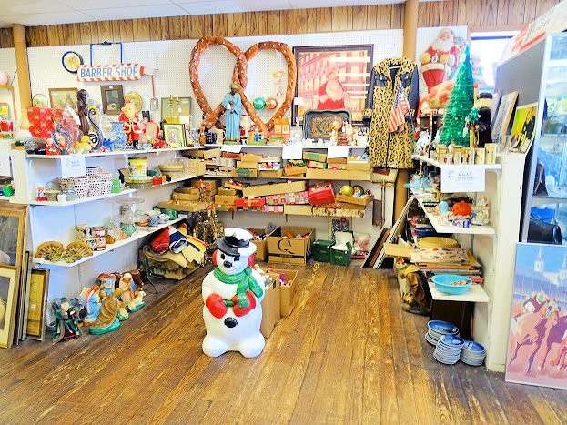 Mother Tucker's Antiques and Collectibles景点图片
