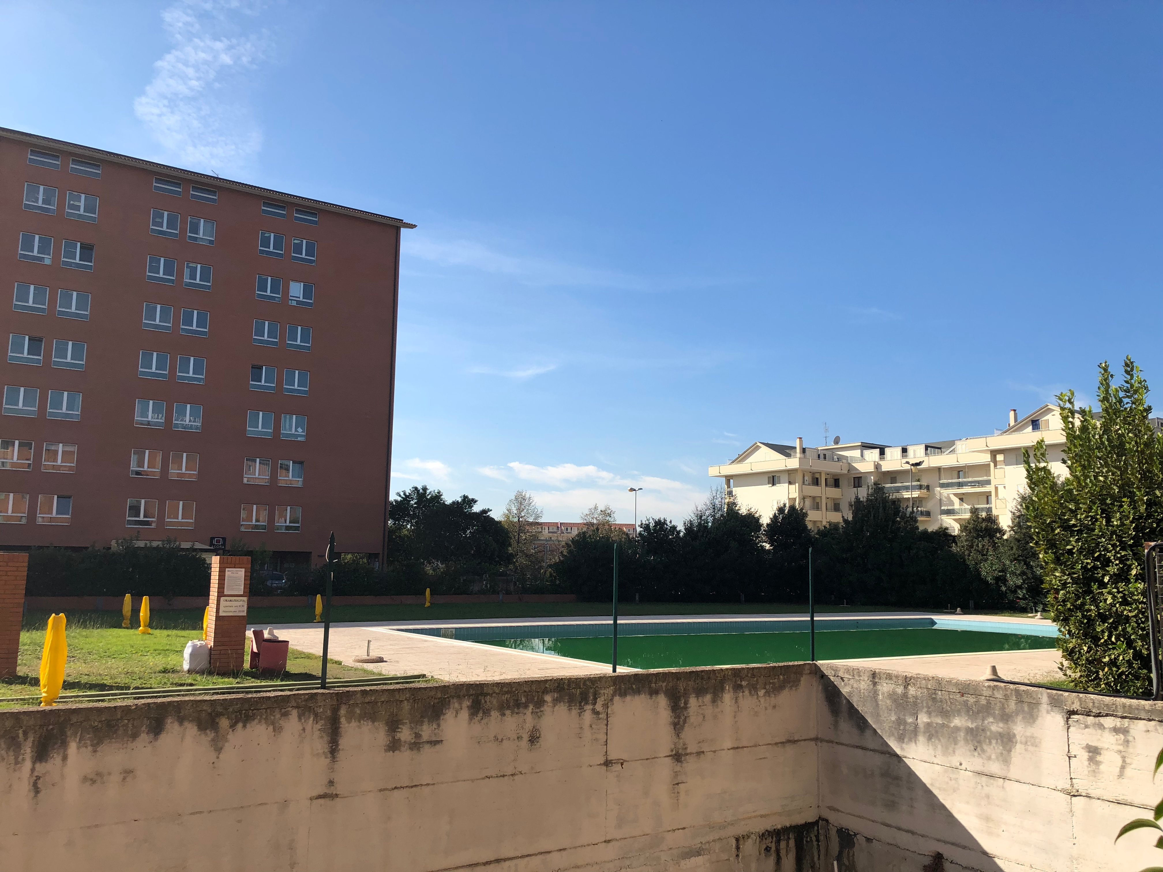 Plaza Caserta-泳池