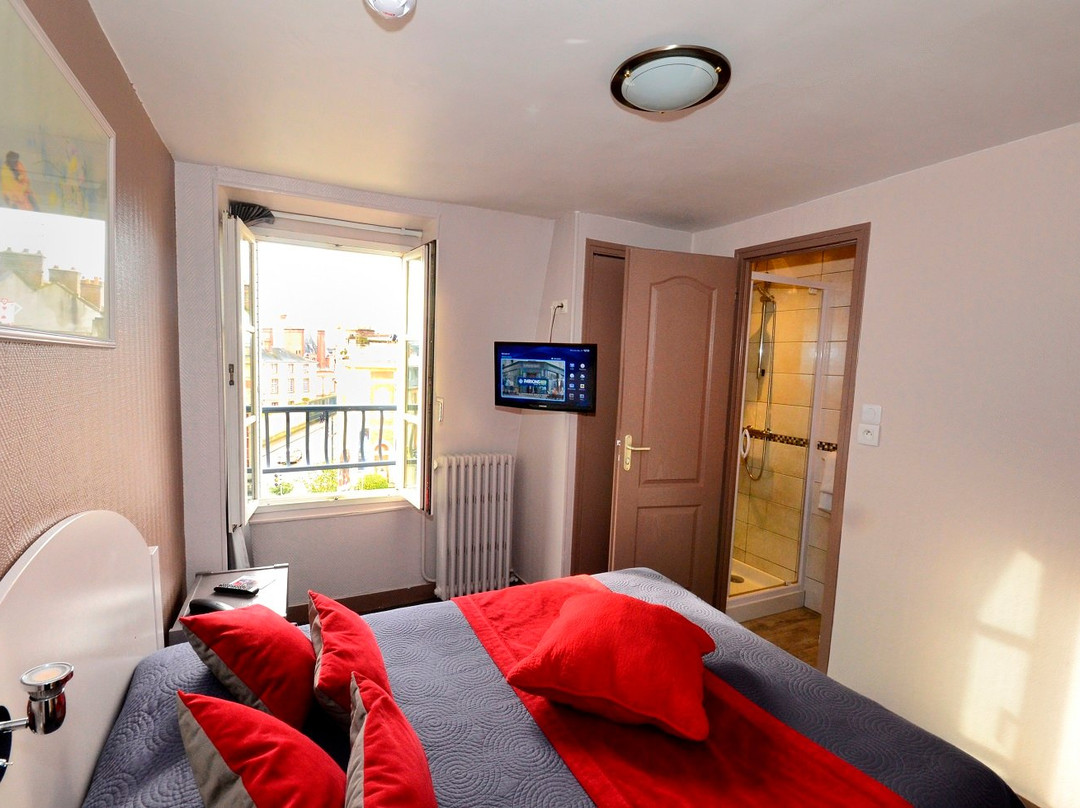 黎塞留巴库斯酒店主图