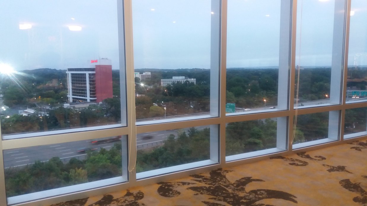 Crowne Plaza 萨德尔布鲁克 - 会议中心-餐饮