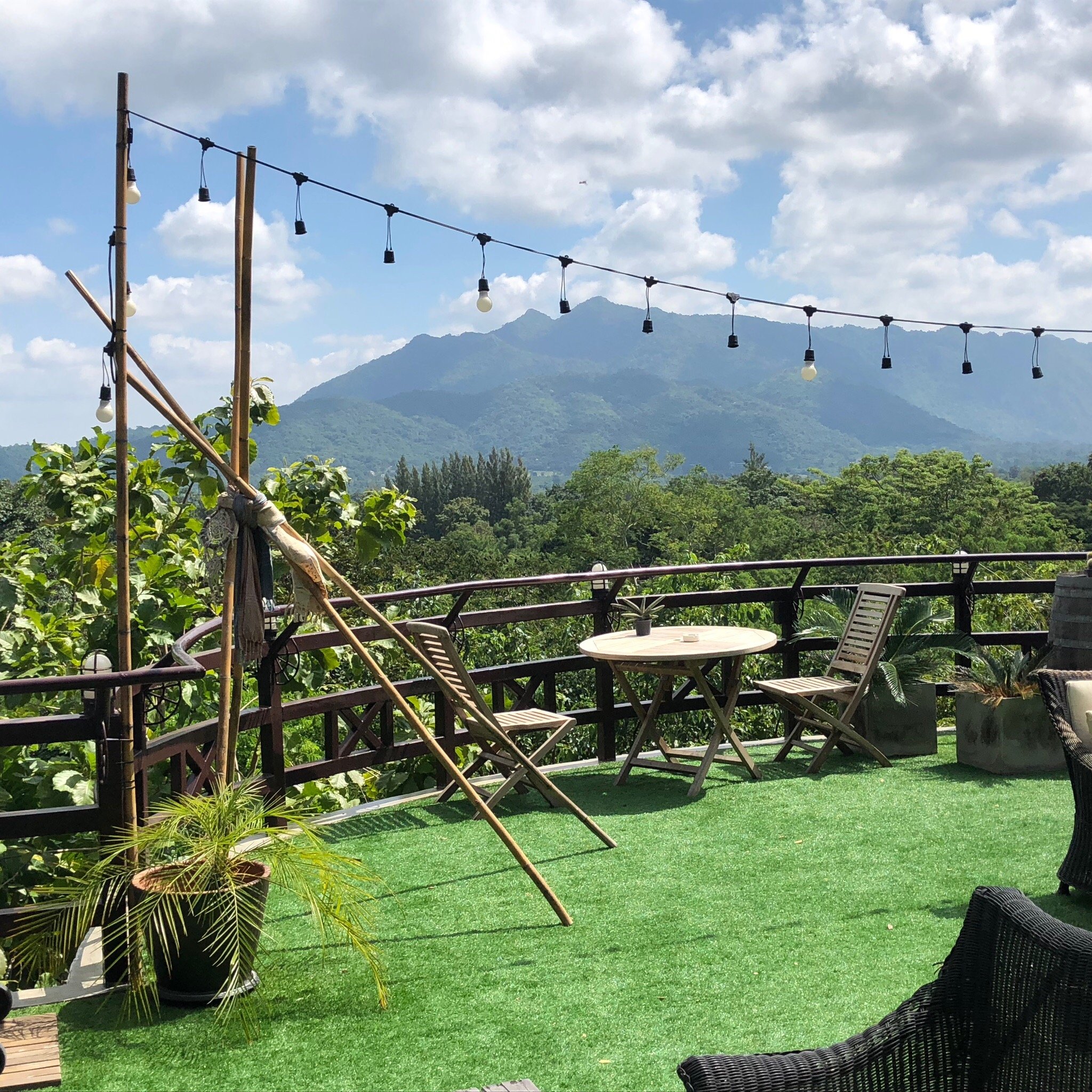 The Charn Issara Resort-官方