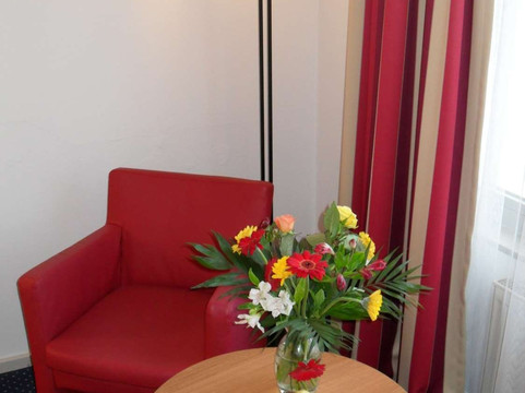 弗杜那·罗伊特林根城市酒店主图