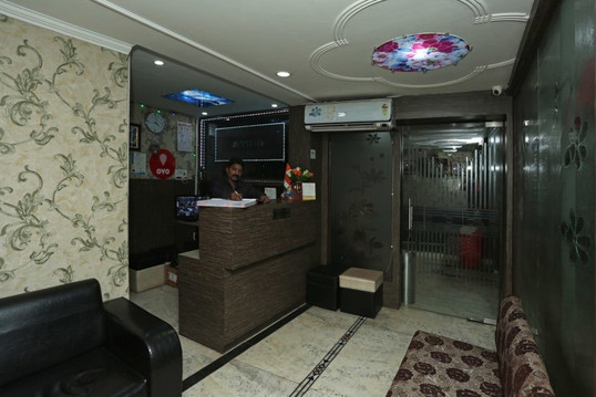 OYO 11943 Hotel Yugantar Palace主图