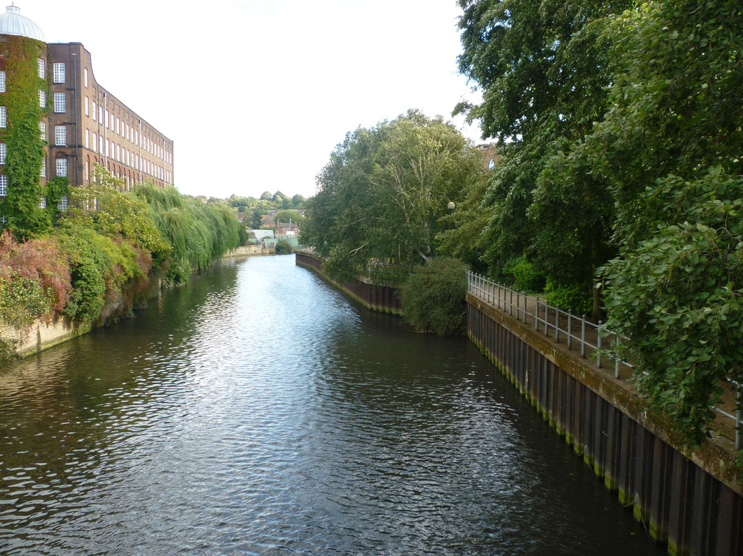 Riverside Walk景点图片