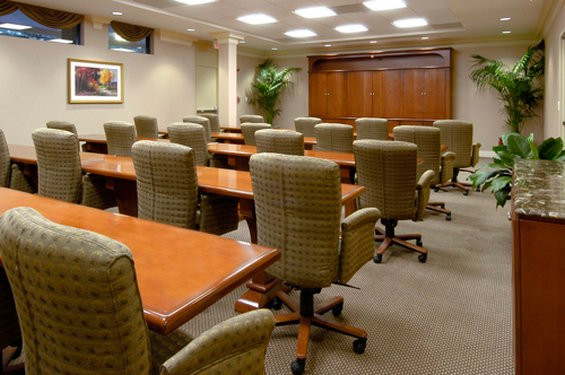 Oakwood Falls Church主图