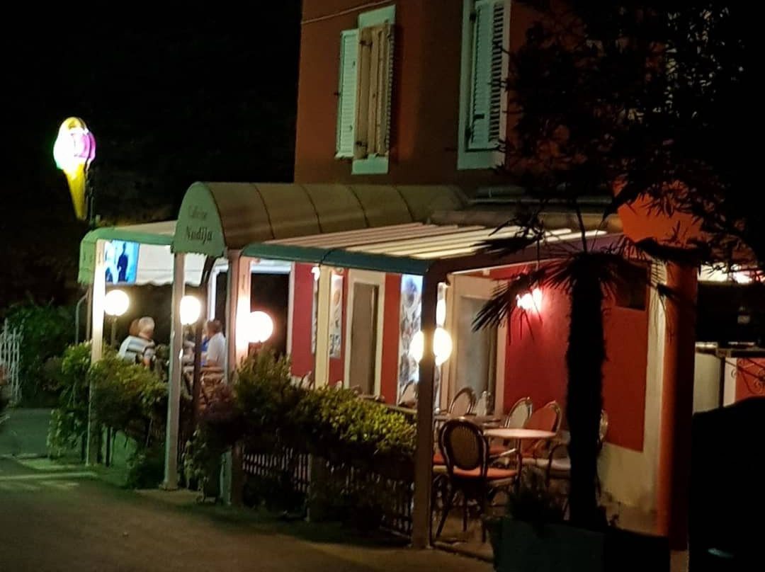 Grabri餐馆和美食-Caffe Bar Nadija