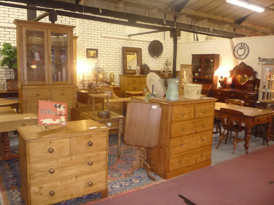 GB Antiques Centre景点图片