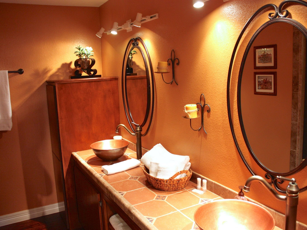 Carlton Club Inn Hotel主图