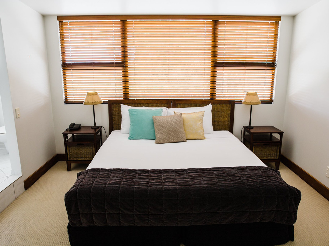 瑟纳罗斯着陆酒店主图