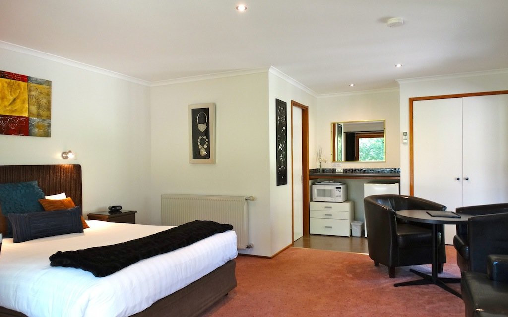 Cloverhill Hepburn Springs主图