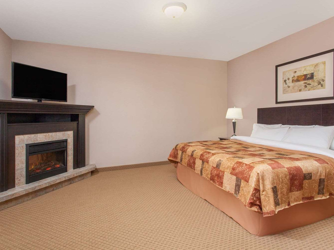 Ramada by Wyndham Brooks主图