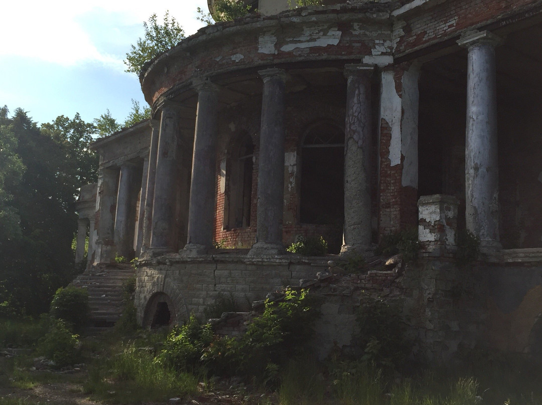 Voyeykova Manor