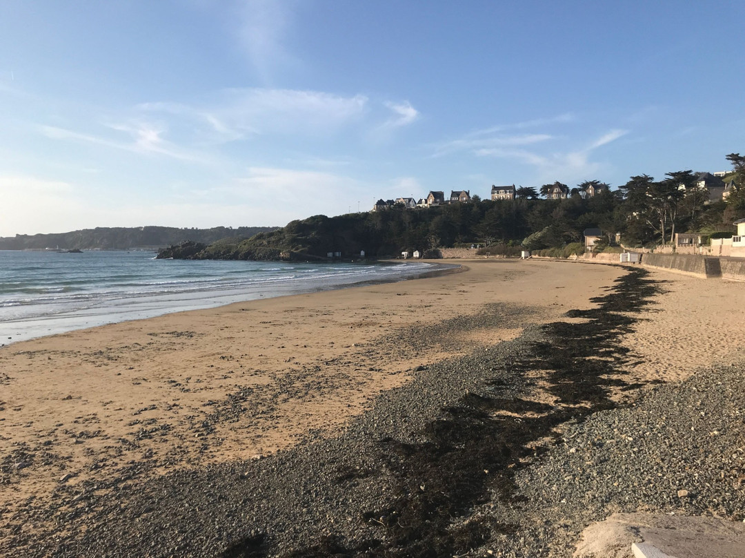 Plage de Caroual-Erquy必去景点