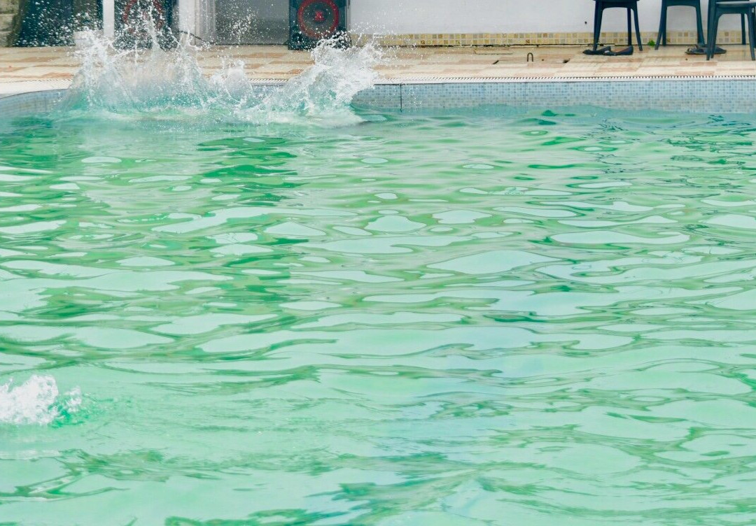 Hotel Girish & Resort主图