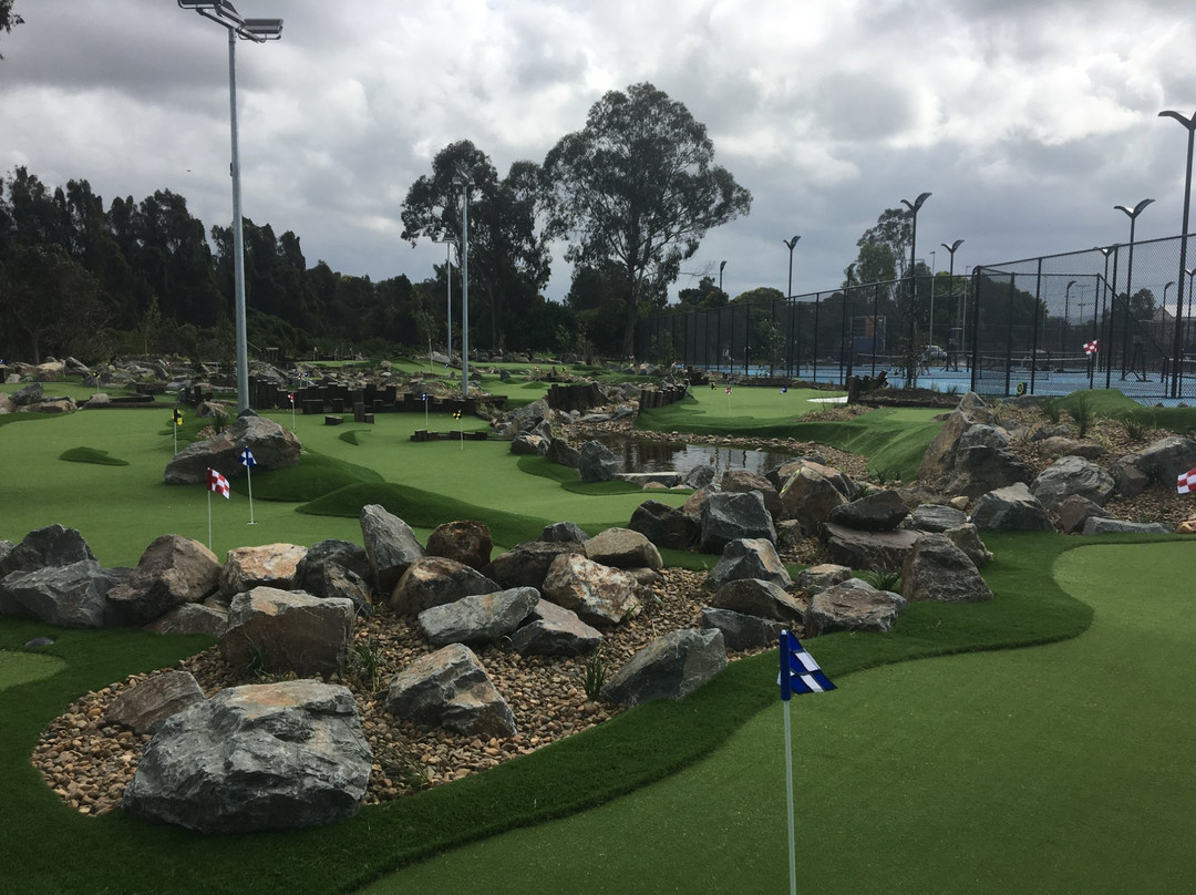 Carrara Gardens Golf Course景点图片