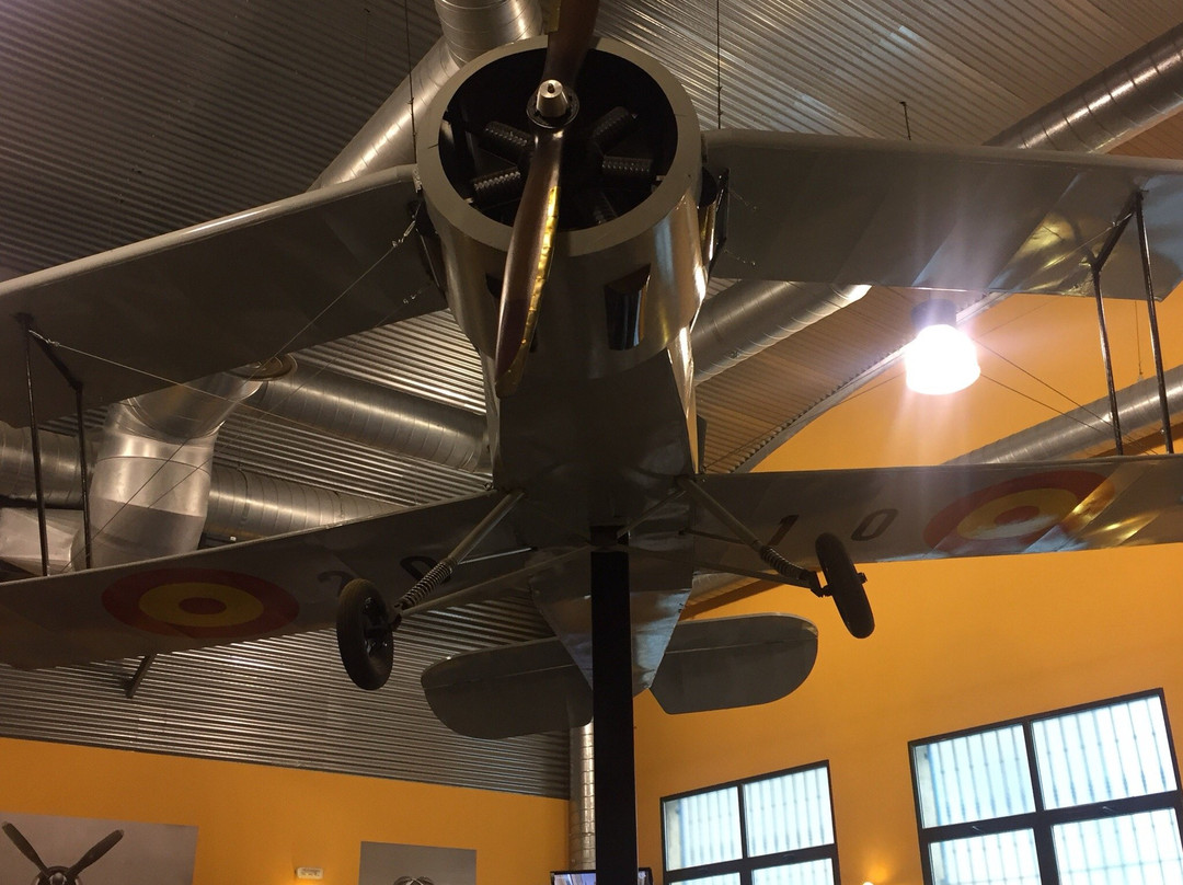 El Hangar