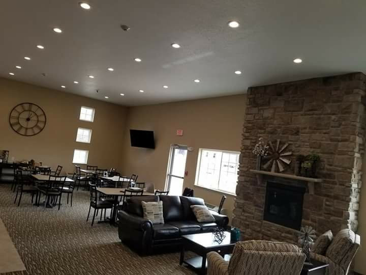 Cornerstone Inn & Suites主图