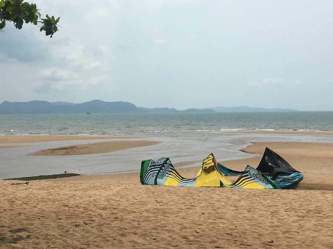 Blue Lagoon Kiteboarding School景点图片