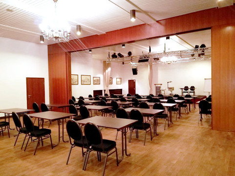 乌尔姆施图本酒店主图