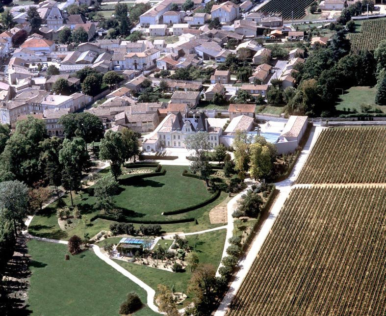 吕萨克城堡酒店主图