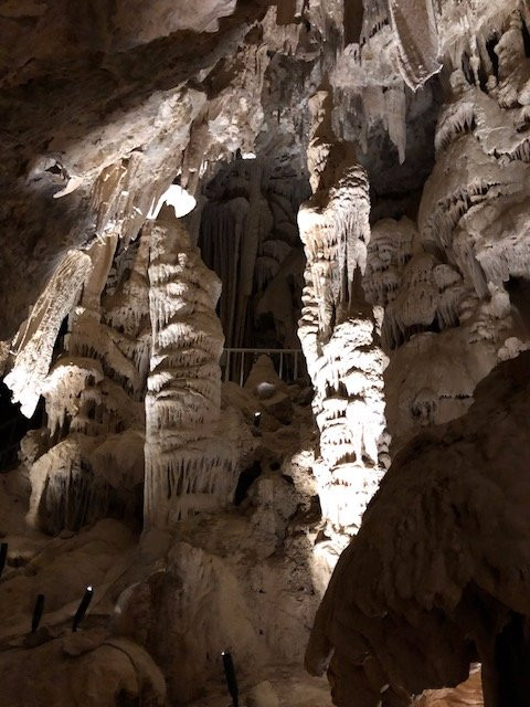 El Pakiva Cavern景点图片