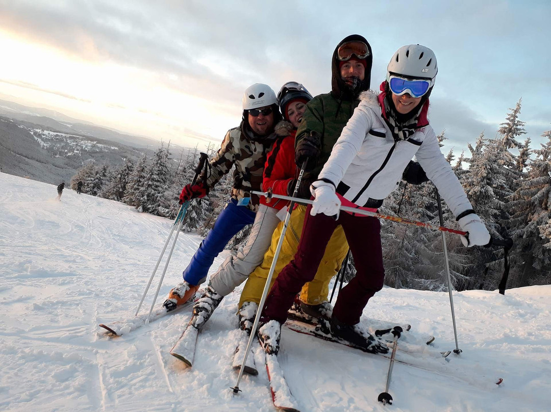 Family Skiing Zermatt-策马特必去景点