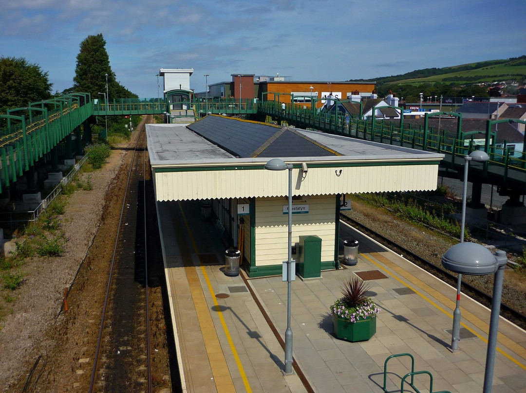 Prestatyn Railway Station景点图片