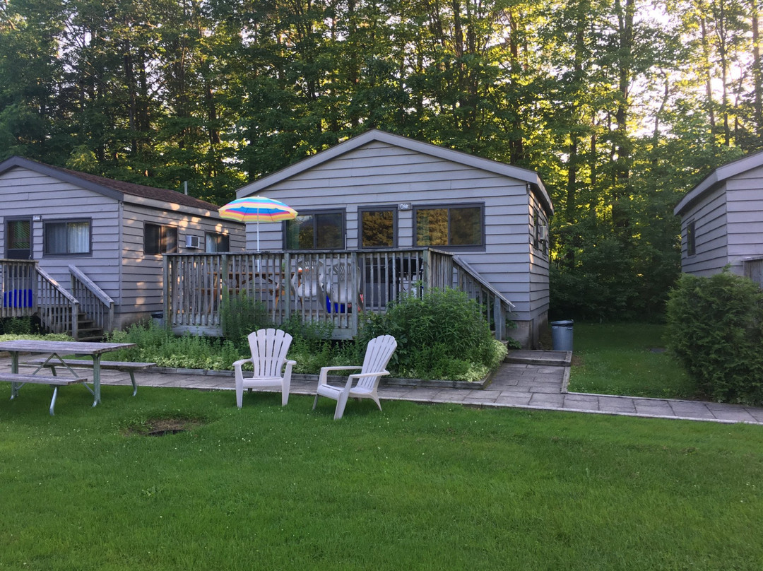 CedarHolme Bed & Breakfast Cottages