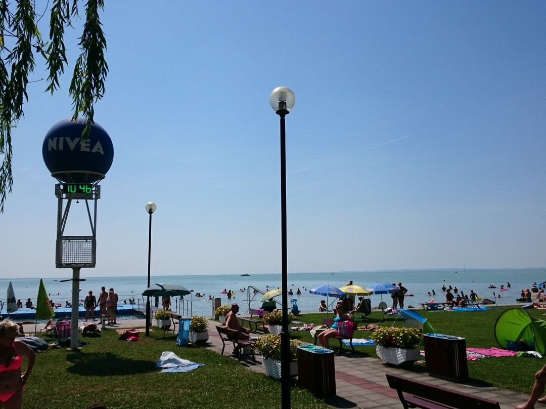 Wesselenyi Beach Balatonalmadi景点图片