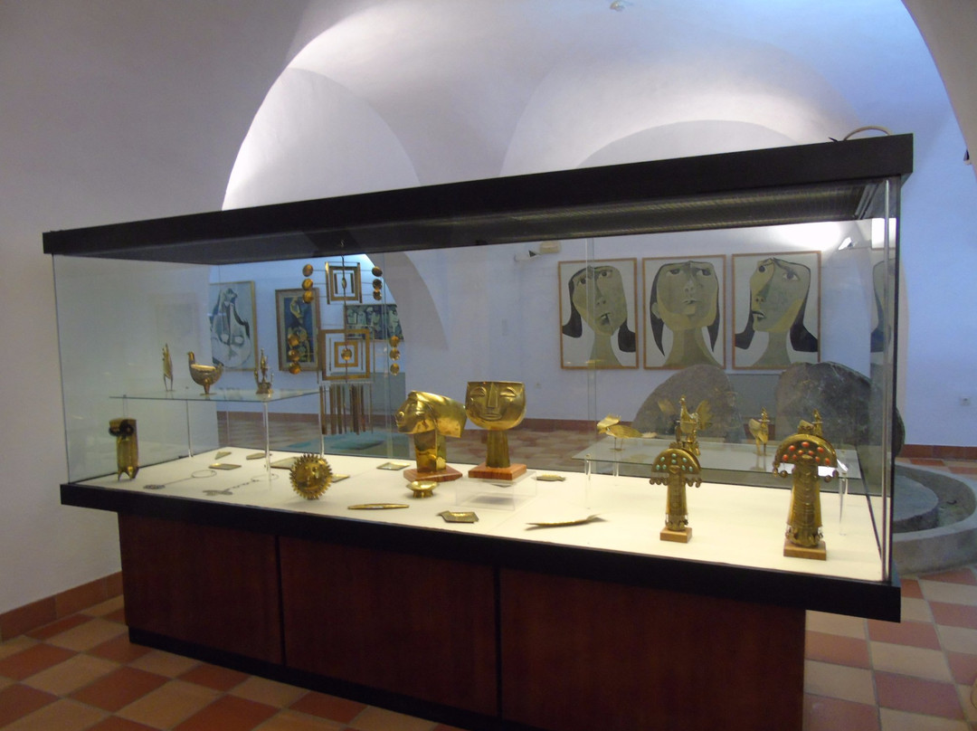 Museo de Historia y Cultura Casa Pedrilla Y Casa-Museo Guayasamin景点图片