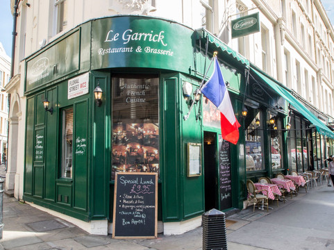 Le Garrick