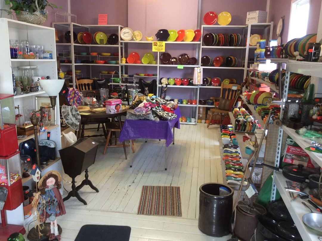 Baehr's Den Collectibles景点图片