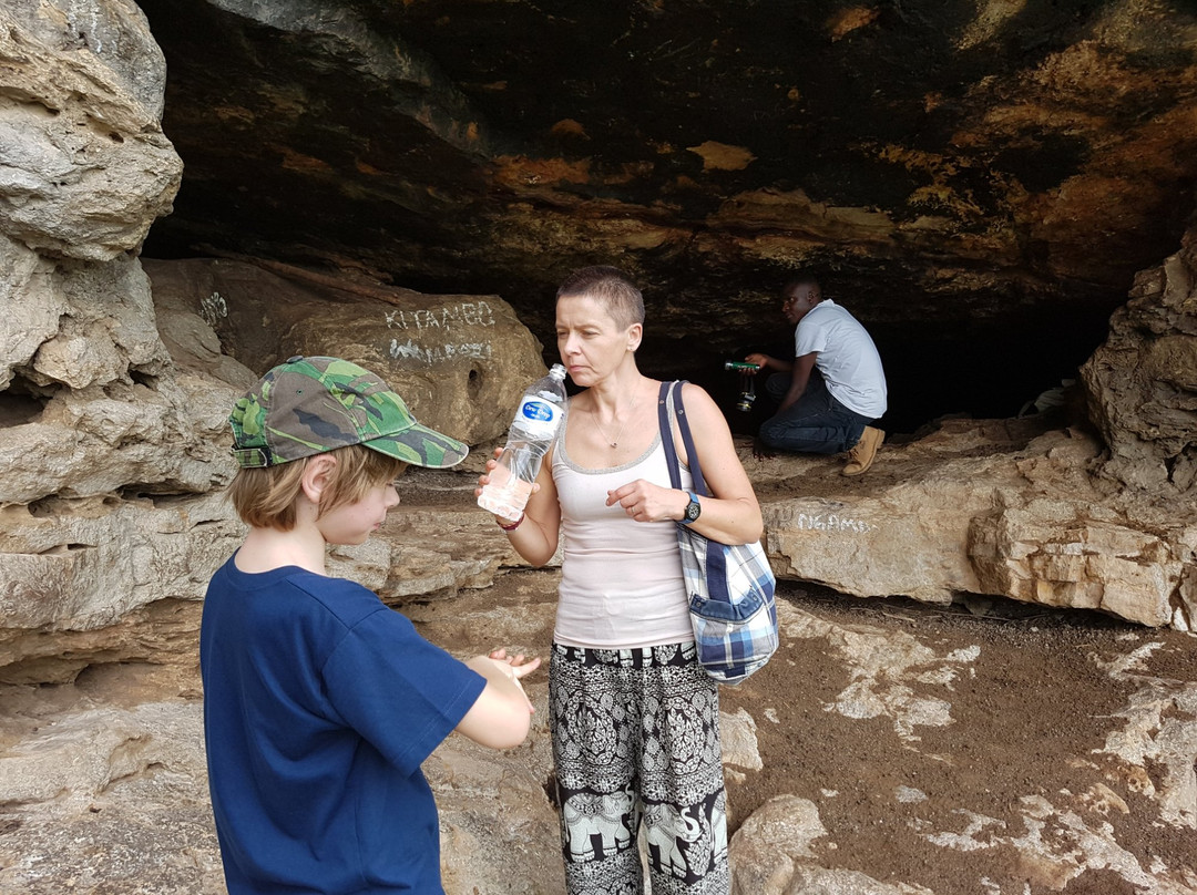 Mbozi Meteorite-姆贝亚必去景点