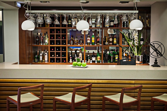 克罗诺斯酒店主图