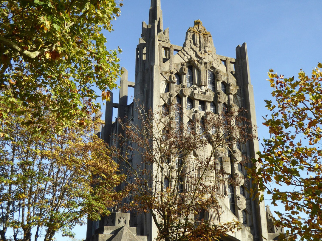 Église Sainte-Thérèse-de-l'Enfant-Jésus d'Élisabethville景点图片