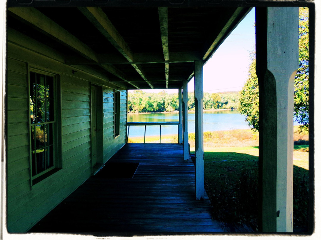 Surrender House - Dover Hotel-Dover必去景点