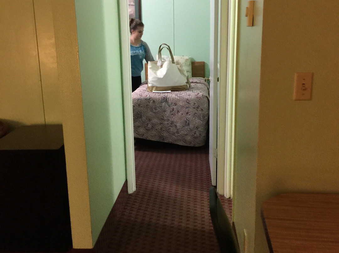 Money Saver Motel主图